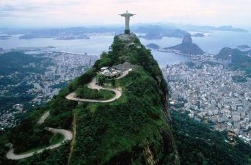 Pomnik Chrystusa Zbawiciela na wzgórzu Corcovado