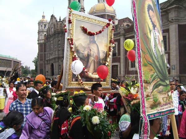 Meksyk. Religijna procesja uliczna