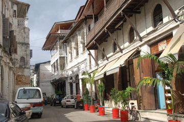 Jedna z wielu urokliwych uliczek Kamiennego Miasta - centrum Zanzibaru