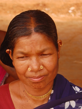 Kobieta Adiwasi, jak określa się rdzennych mieszkańców Indii