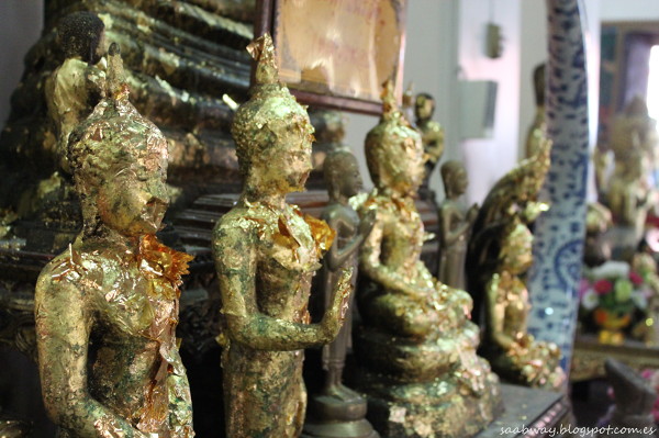 Świątynie to tylko jedna z atrakcji Bangkoku.