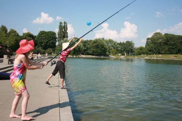 Który balon okaże się tym szczęśliwym?