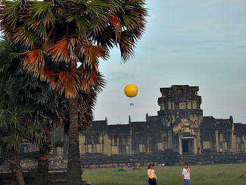 WIDOKI. Okolice Angkor Wat.