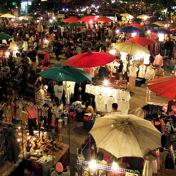Nocny bazar, Chiang Mai