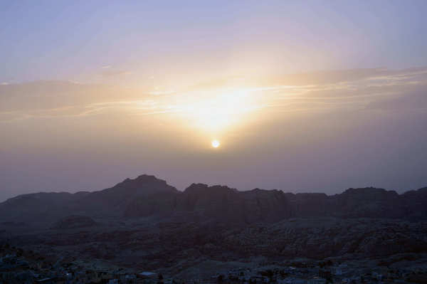Jordania: Zachód słońca nad Wadi Mousa