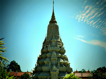 BUDDYZM. Stupa, zwana czeddej, czyli miejsce gdzie spoczywają prochy przodków.