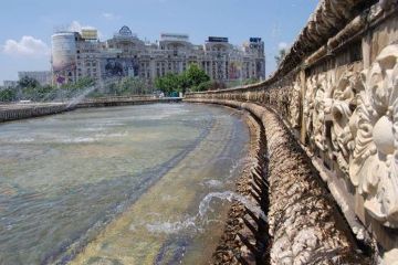 To tylko jedna z wielu fontann w Bukareszcie