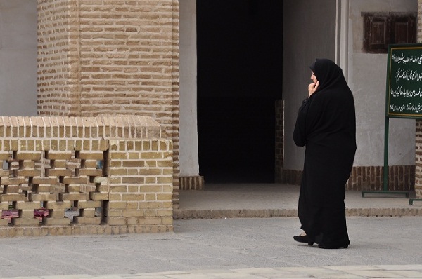 Kobieta w meczecie w Jazdzie