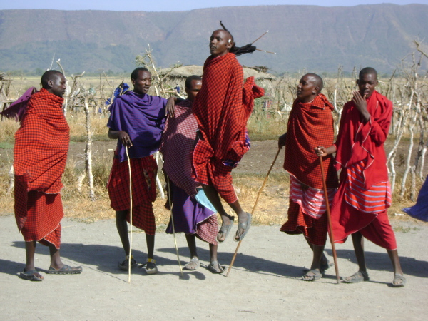 Taniec powitalny Masajów