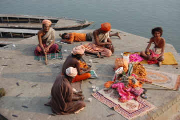 Sadhu, wędrowni asceci (choć z tym można dyskutować). Varanasi