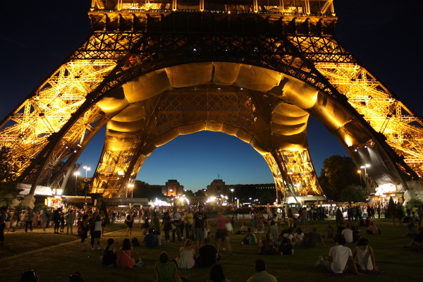 Słynna wieża z nieco innej perspektywy