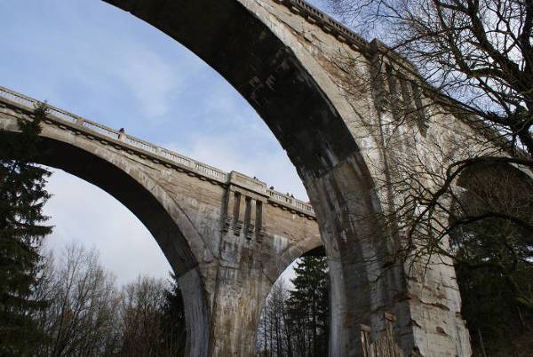 Największe w Polsce mosty kolejowe zwane  „wiaduktami północy”